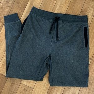 Men’s Municipal Gray pocketed cotton size large joggers